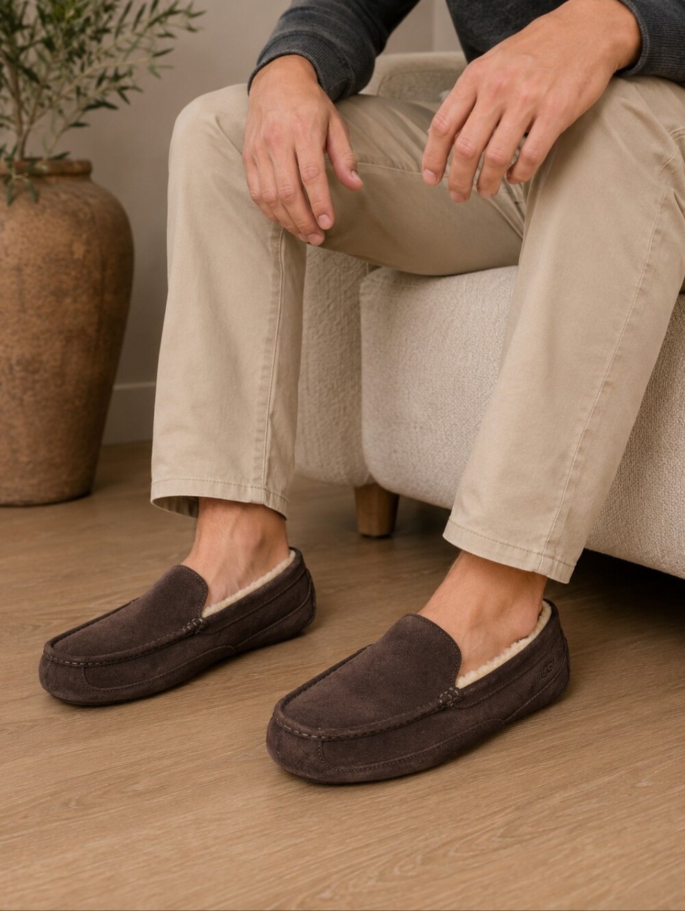 UGG Men's Brown Slippers Size 10